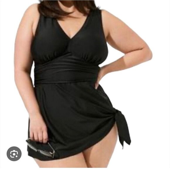 TORRID | Wireless Short Asymmetrical Swim Dress With Brief Sz 4X - Picture 2 of 8